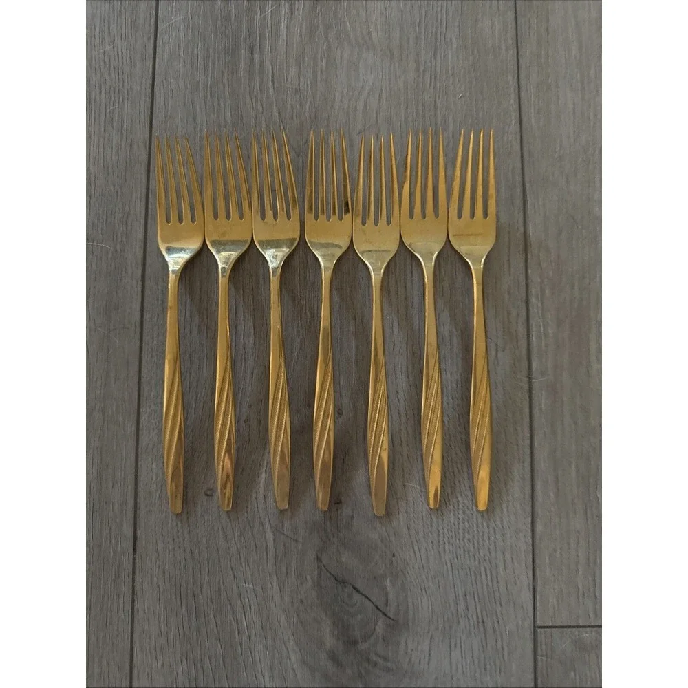 7 Pcs International Silver American Flair Gold Dinner‎  Fork